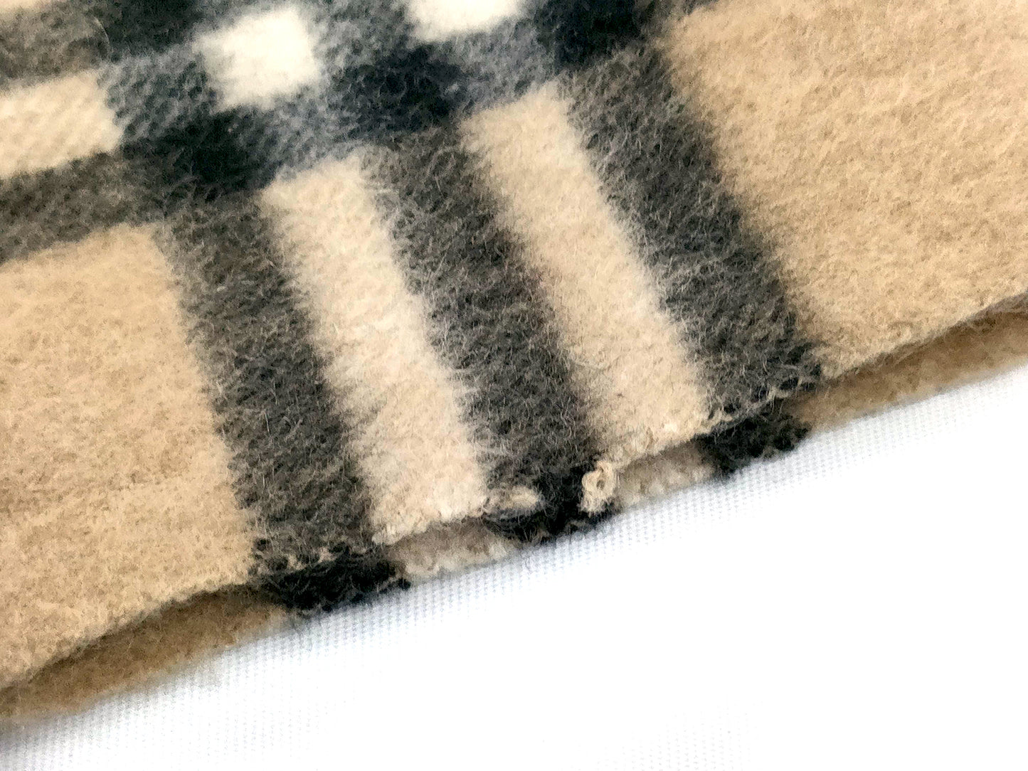 #1332 BURBERRY Vintage Archive Beige 100% Cashmere Scarf