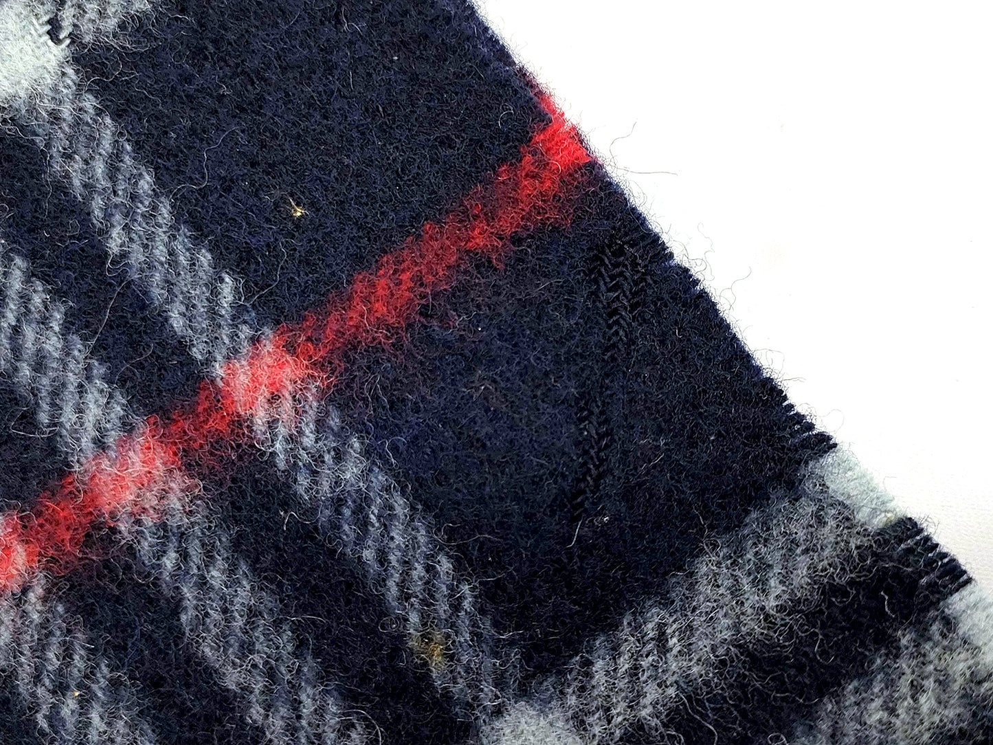 #1326 BURBERRY Vintage Navy 100% Lambswool Scarf