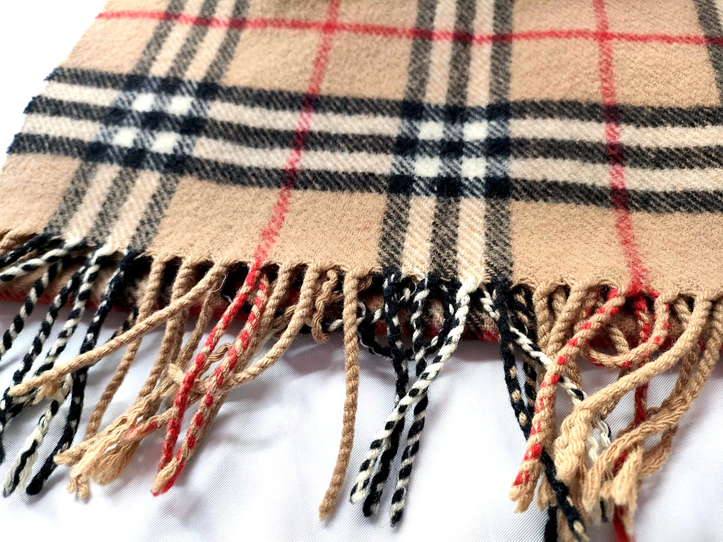 #1347 BURBERRY Vintage Archive Beige Check 100% Lambswool Scarf