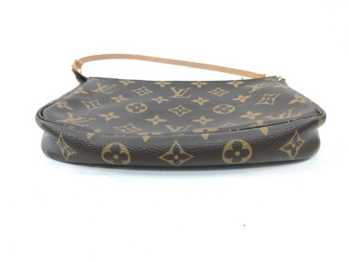 #1287 LOUIS VUITTON Monogram Pochette