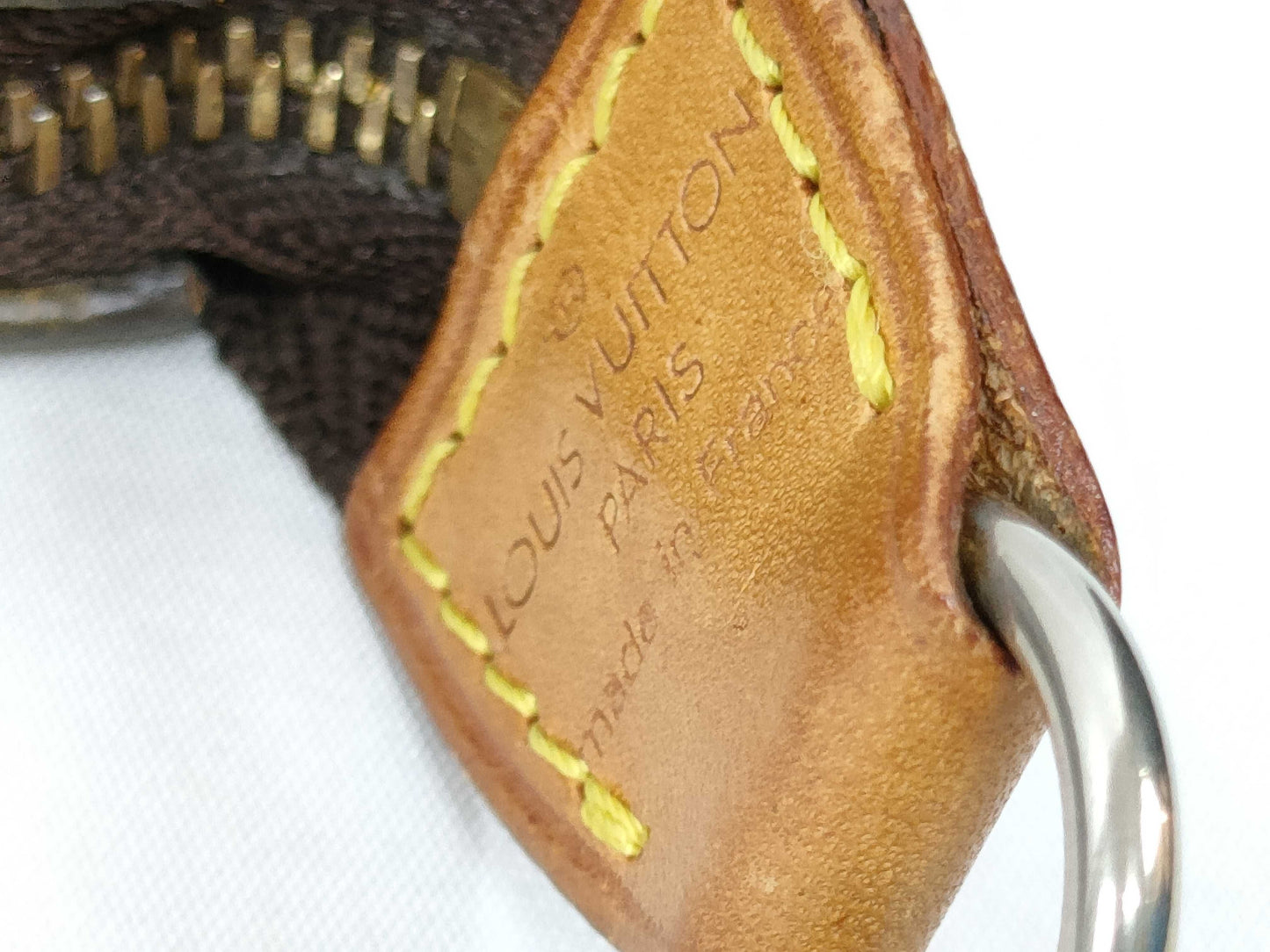 #1288 LOUIS VUITTON Monogram Pochette