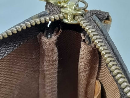 #1288 LOUIS VUITTON Monogram Pochette