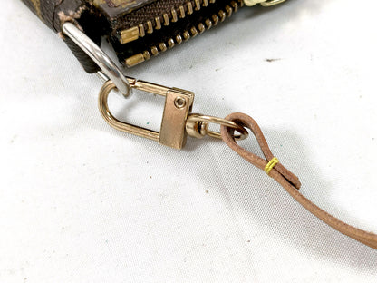 #1307 LOUIS VUITTON Monogram Pochette