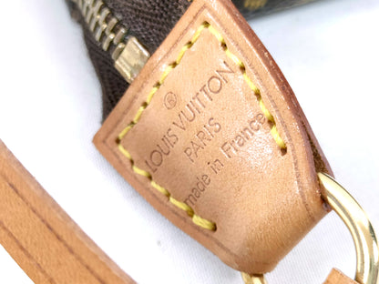 #1307 LOUIS VUITTON Monogram Pochette