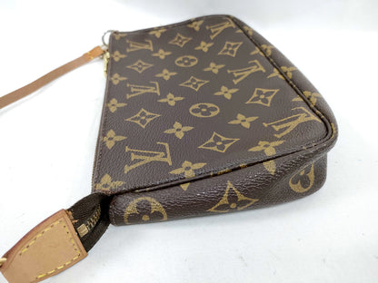 #1307 LOUIS VUITTON Monogram Pochette