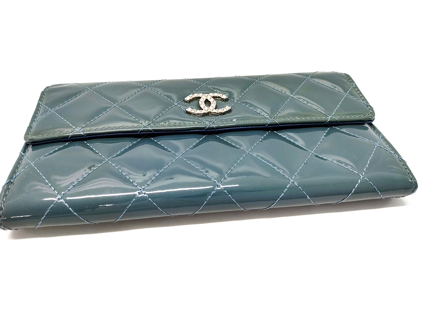 #1386 CHANEL Teal Blue Patent Leather Matelassé Continental Wallet