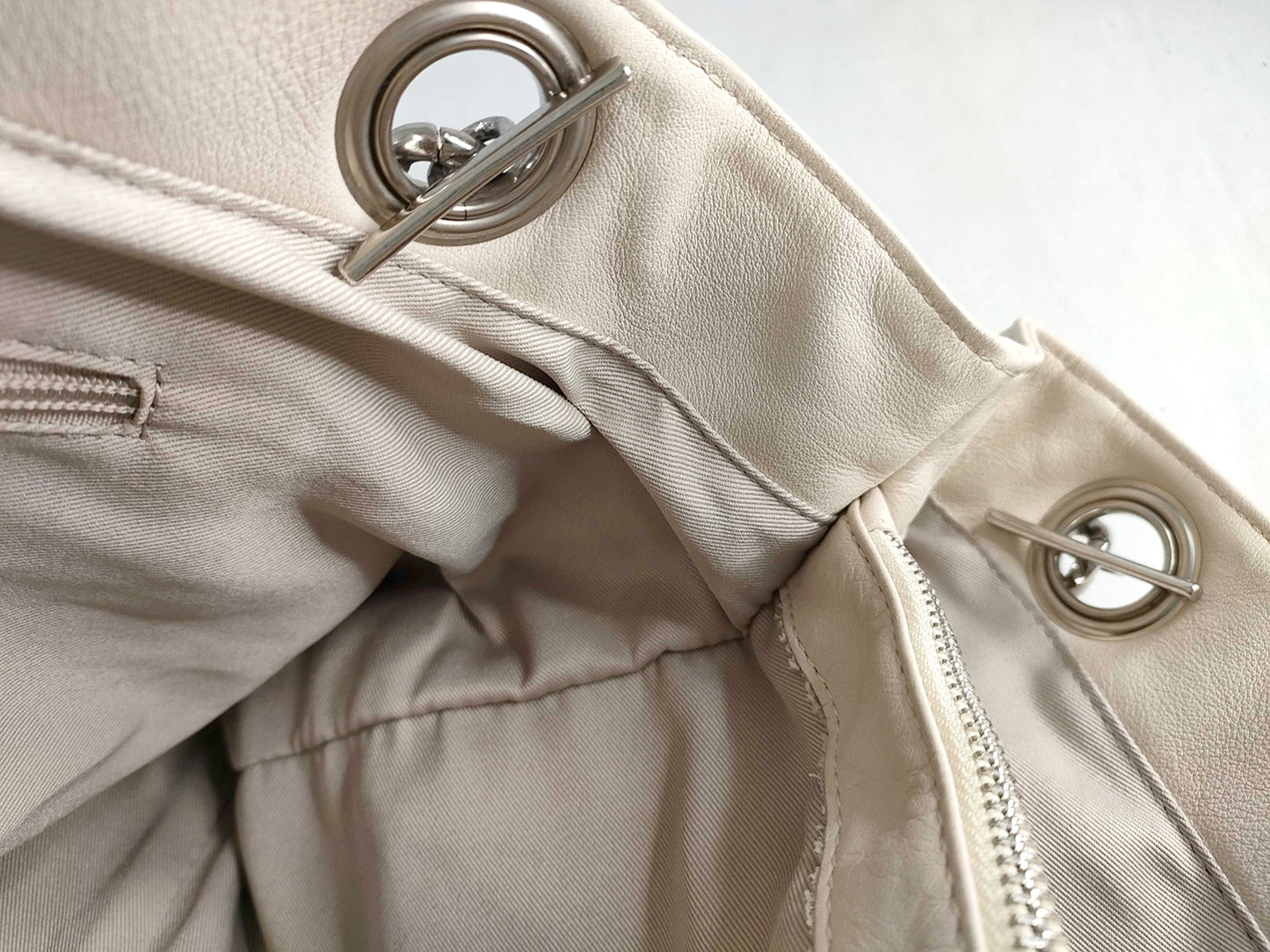 #1420 MARIO VALENTINO Luisa Diamond Leather Shoulder Bag