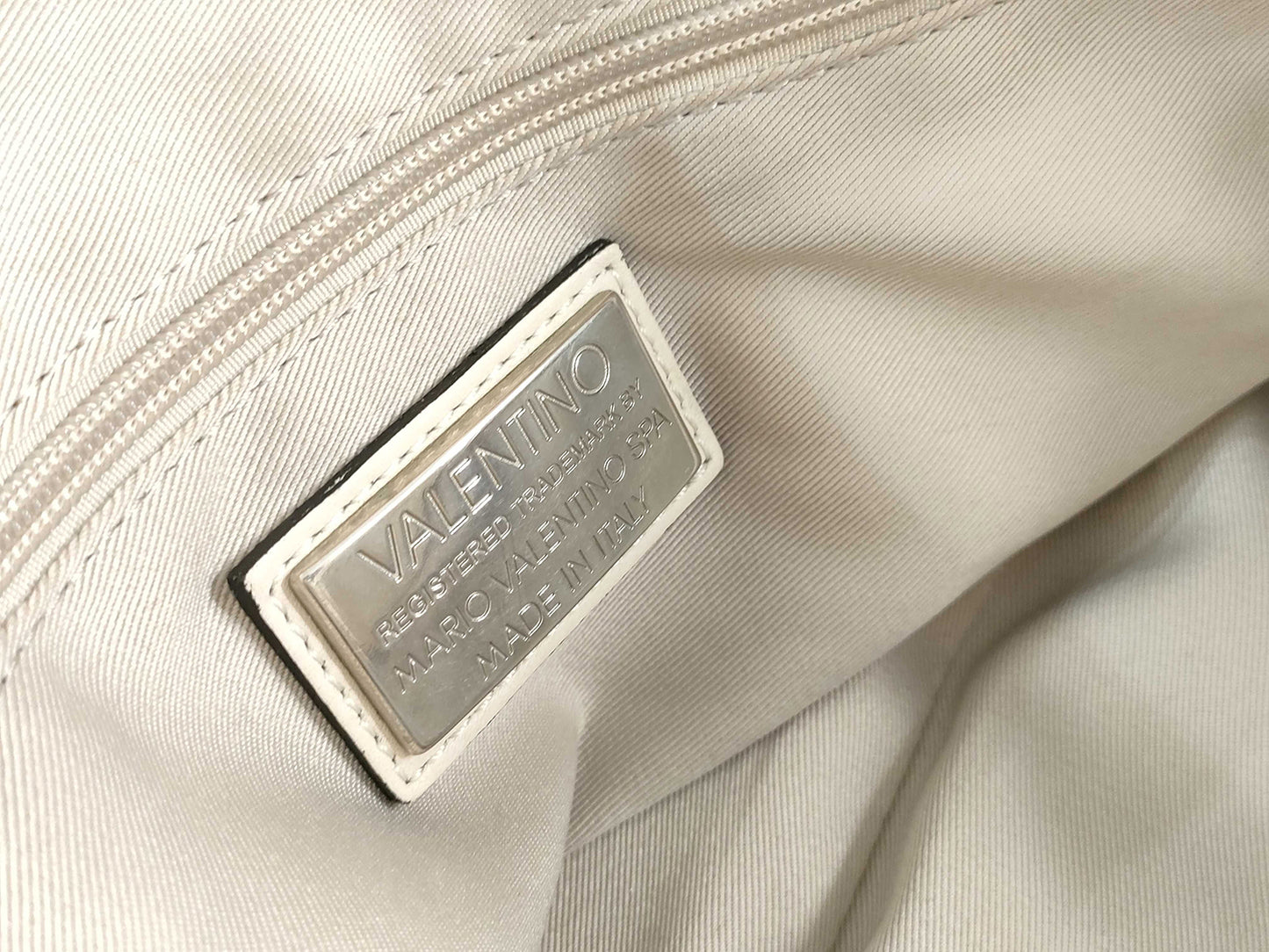 #1420 MARIO VALENTINO Luisa Diamond Leather Shoulder Bag