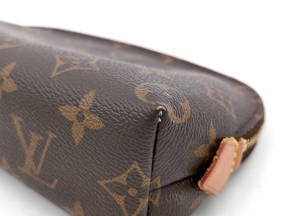 #1374 LOUIS VUITTON Monogram Accessory Pouch