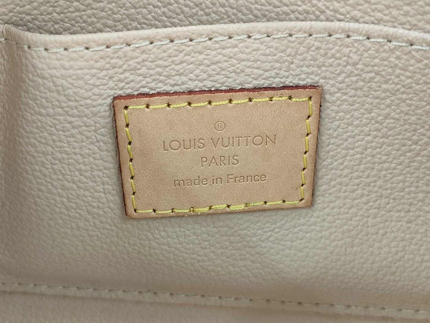 #1374 LOUIS VUITTON Monogram Accessory Pouch