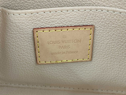 #1374 LOUIS VUITTON Monogram Accessory Pouch