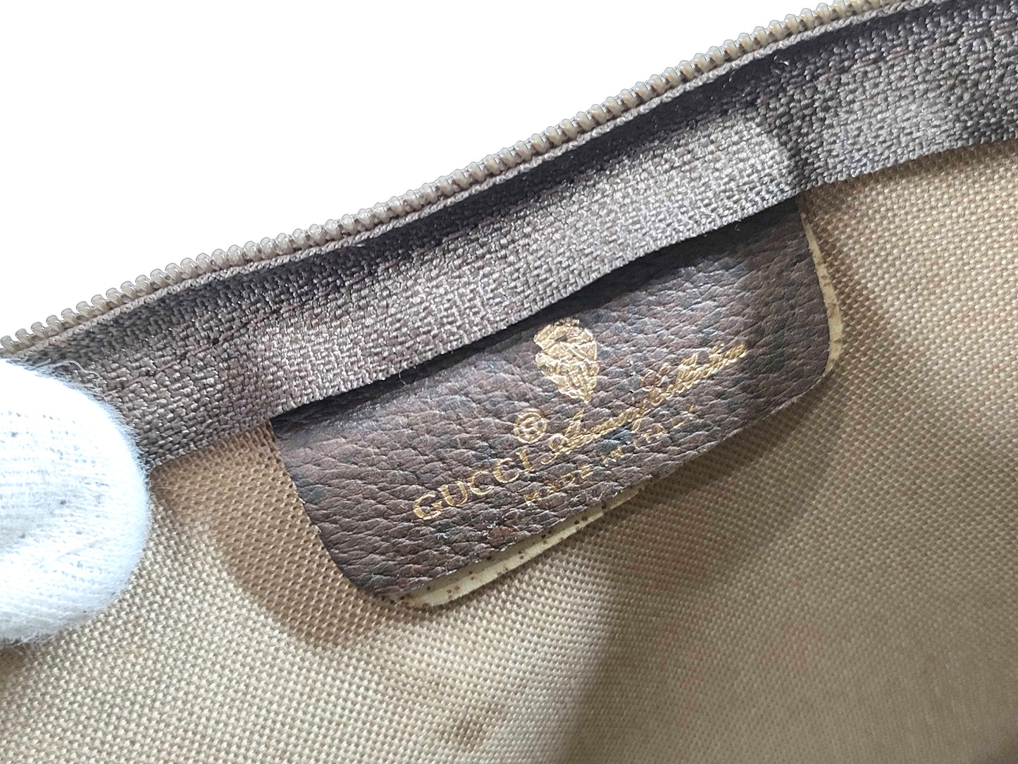 #1411 GUCCI GG Supreme Cosmetic Pouch