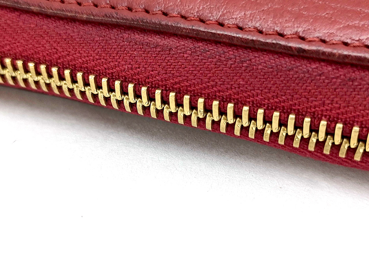 #1272 GUCCI GG Marmont Leather Zippy Wallet