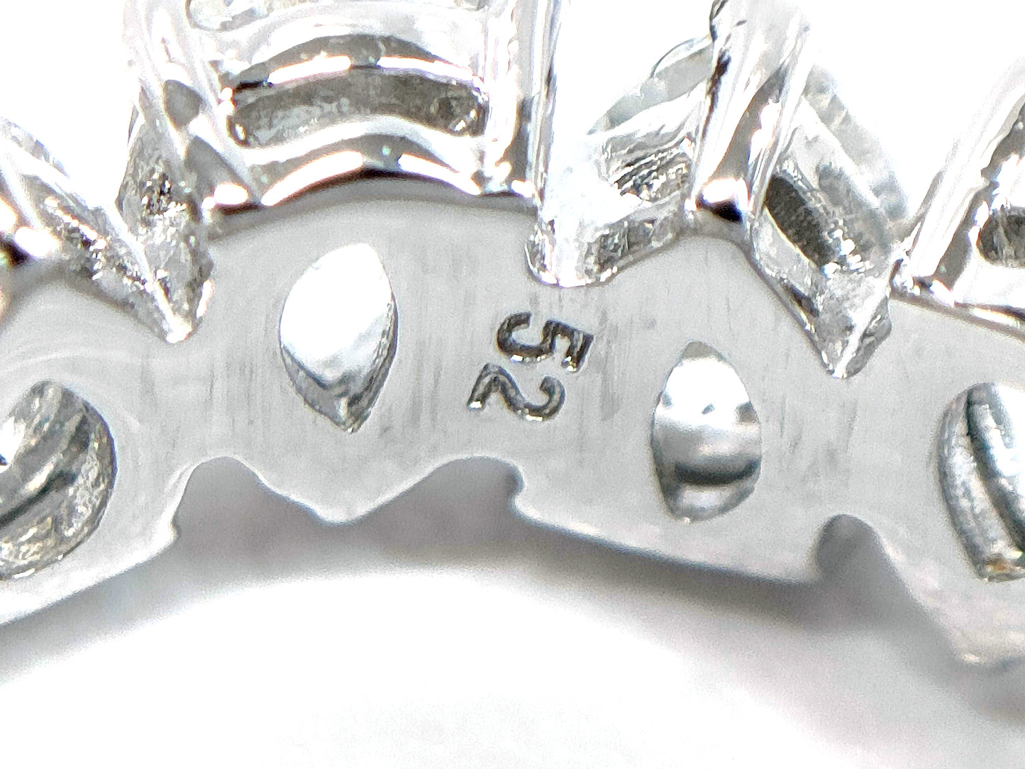 #1449 SWAROVSKI Matrix Vittore Ring Size 52