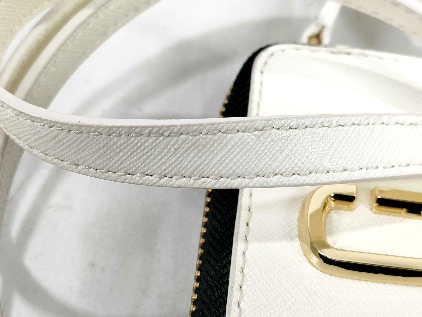 #1385 MARC JACOBS Saffiano Leather Snapshot Camera Micro Crossbody