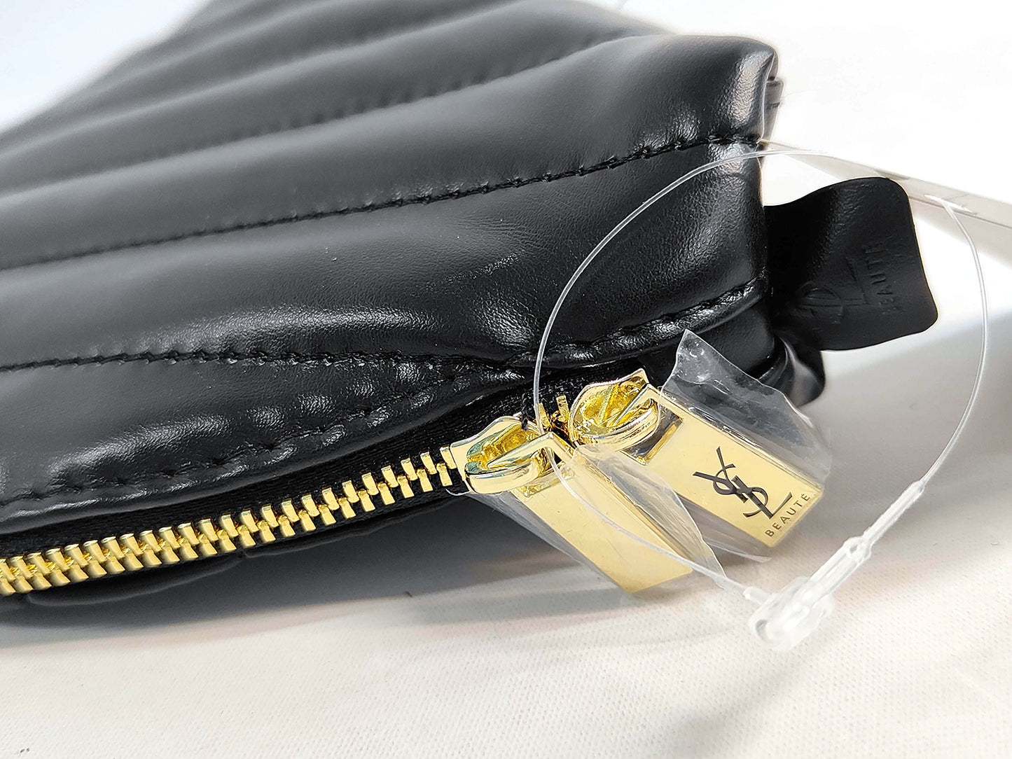 #1415 SAINT LAURENT YSL Beauté Vanity Case