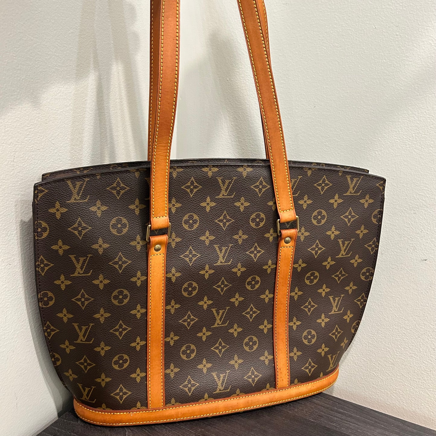 #301 LOUIS VUITTON Babylone Tote