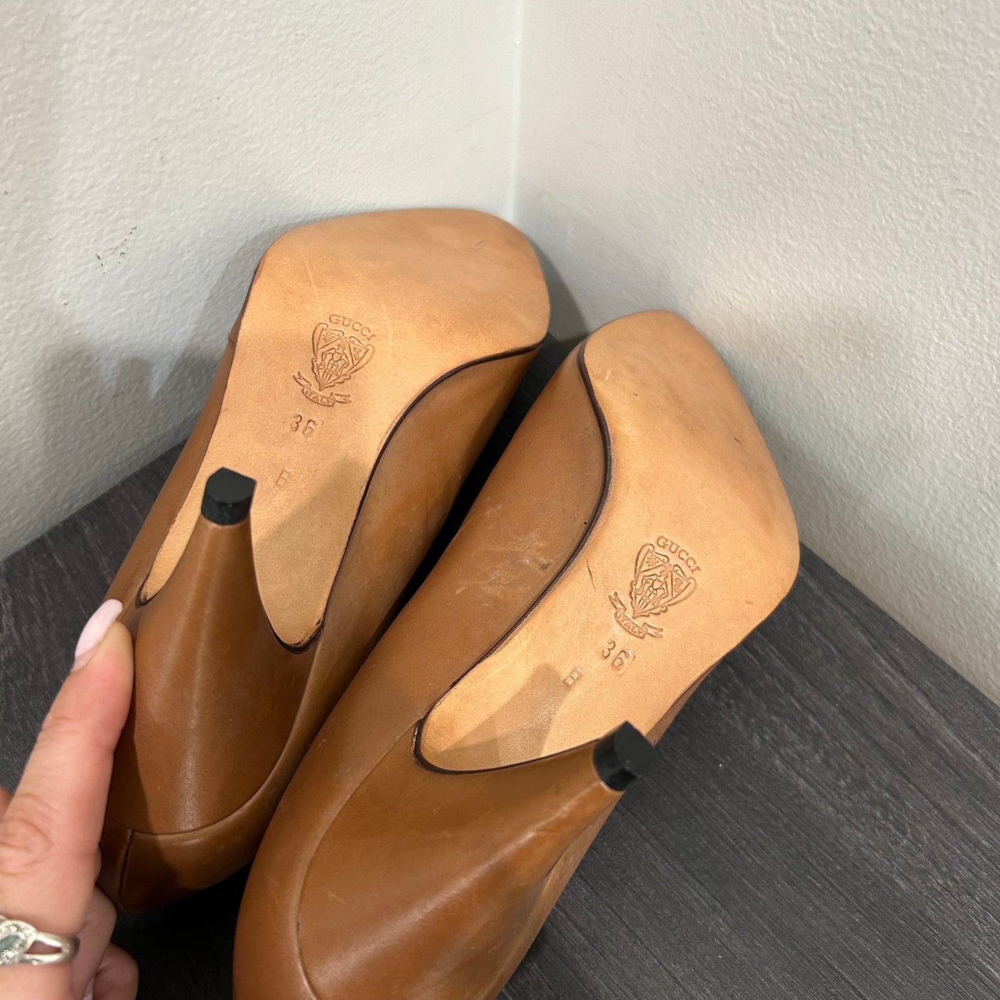 CLEARANCE Gucci Leather Shoes 36.5EU