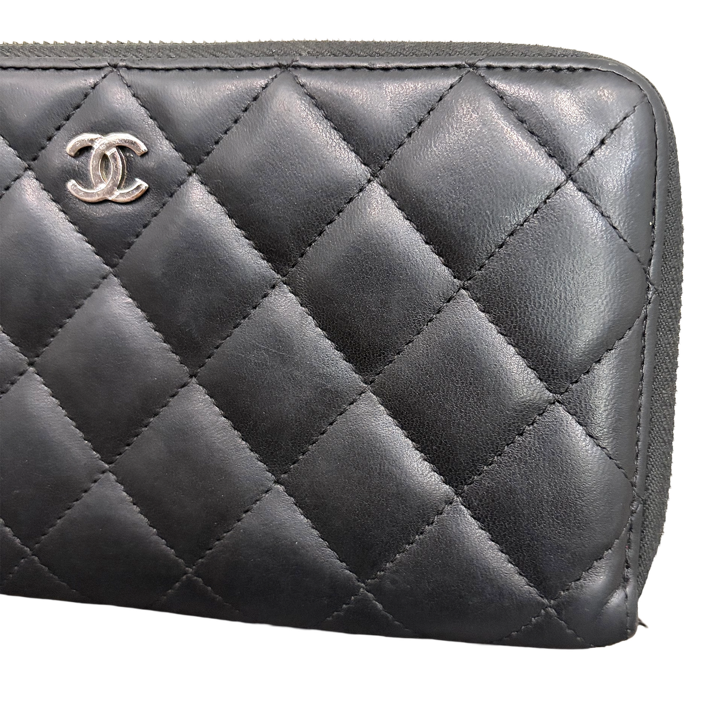 #3236 CHANEL 2018-2019 Black Lambskin Leather Matelasse Zip Wallet