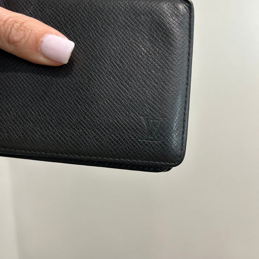 SOLD! Louis Vuitton Men’s Leather Wallet