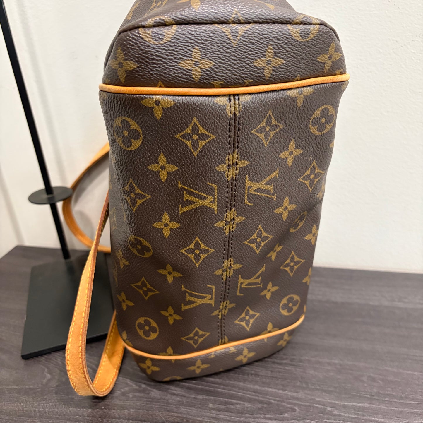 #3202 LOUIS VUITTON Monogram Totally PM