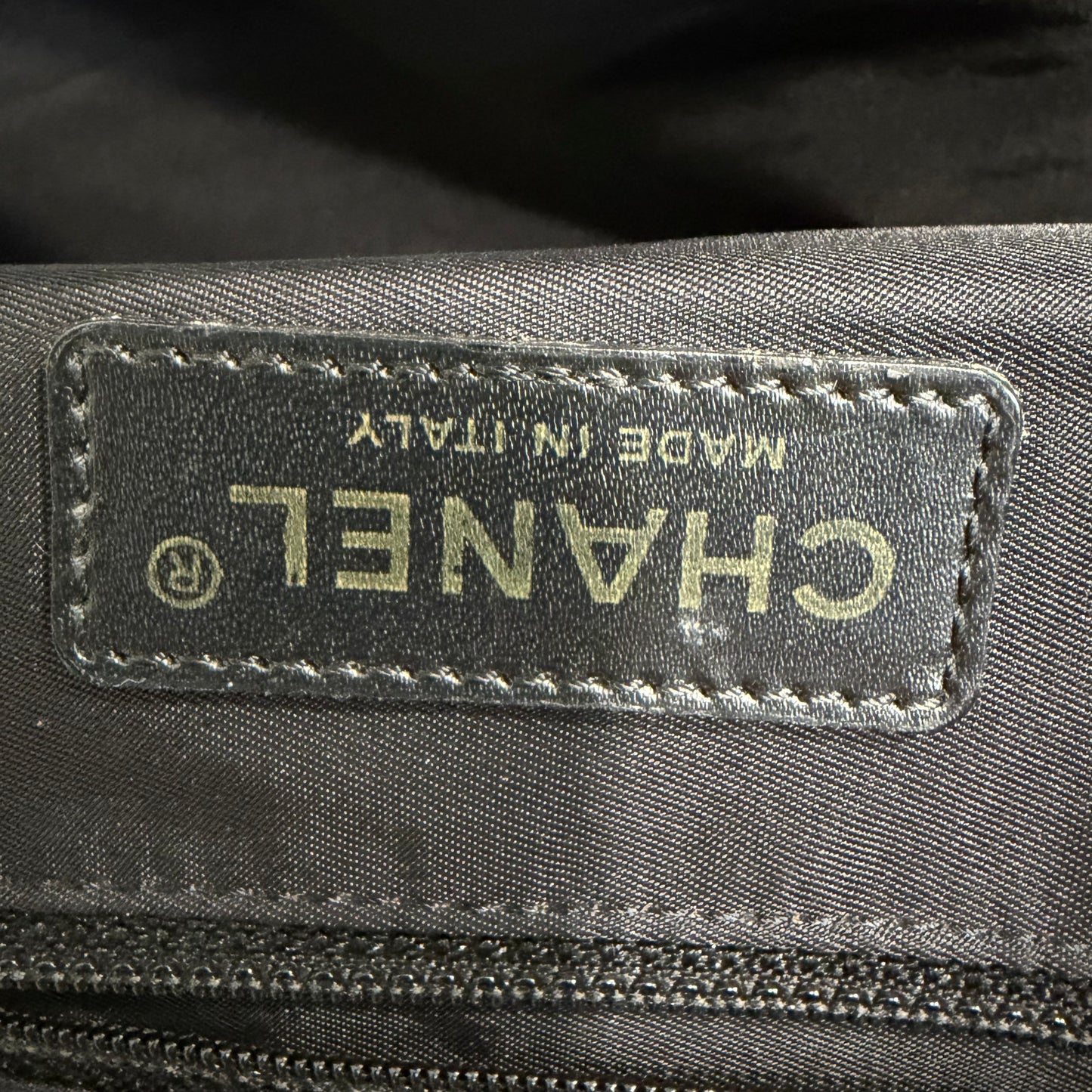 1215-01 CHANEL Black Ligne Tote