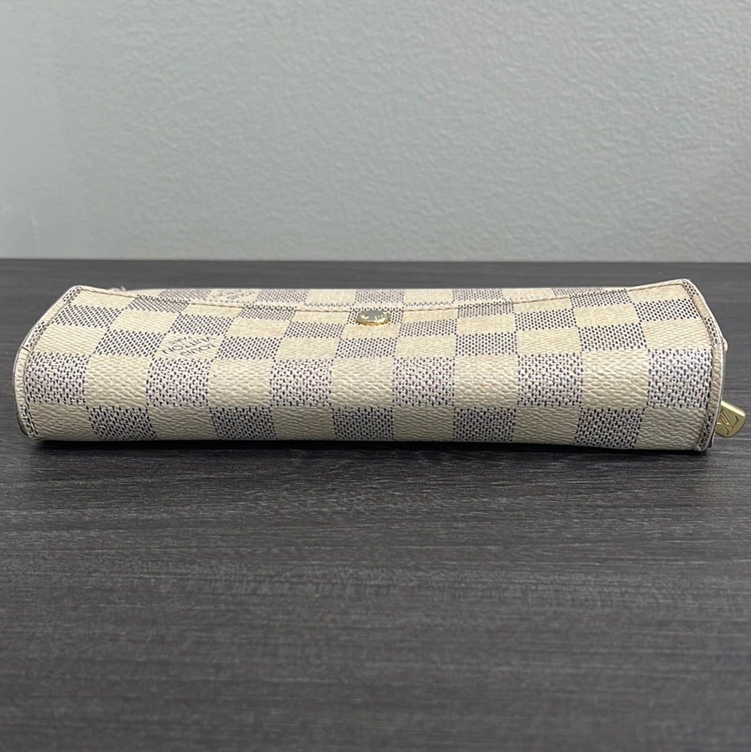 SOLD! Louis Vuitton Damier Wallet