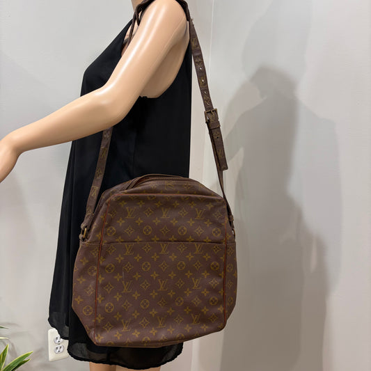 #111 LOUIS VUITTON Marceau GM