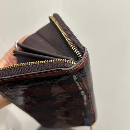 SOLD! Louis Vuitton Vernis Zip Wallet