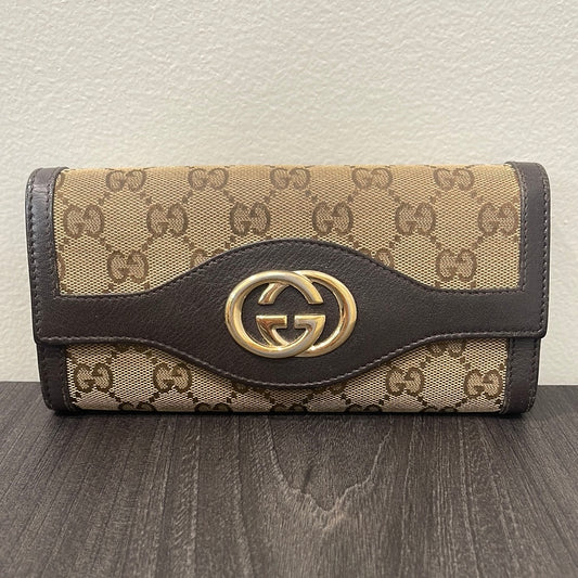 SOLD! Gucci GG Wallet