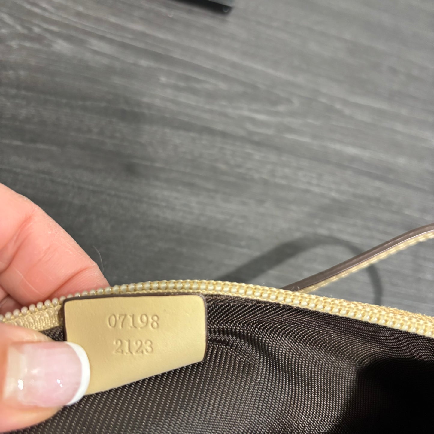 1107 GUCCI Light Brown Pochette