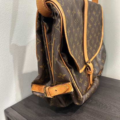#253 LOUIS VUITTON Saumur 35 Crossbody