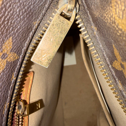 #124 LOUIS VUITTON Luco Tote