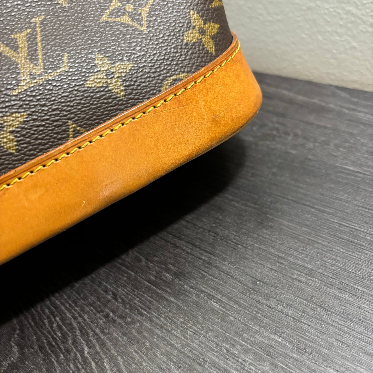#250 LOUIS VUITTON Alma