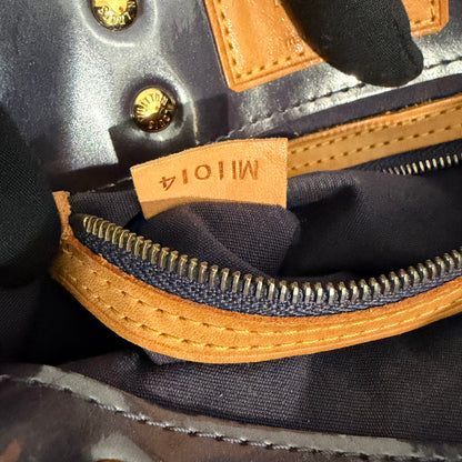 #8251 LOUIS VUITTON Purple Vernis Reade PM