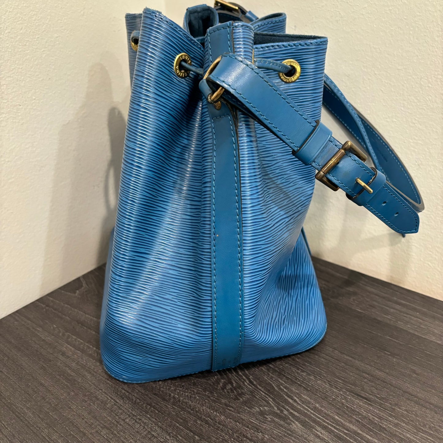 CLEARANCE #328 LOUIS VUITTON Epi Petit Noe