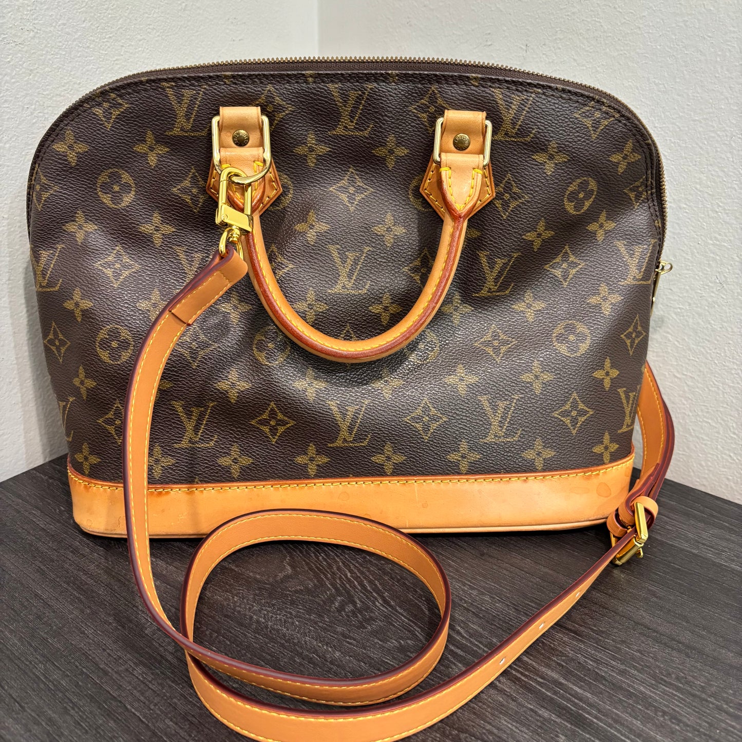 CLEARANCE #348 LOUIS VUITTON Alma PM