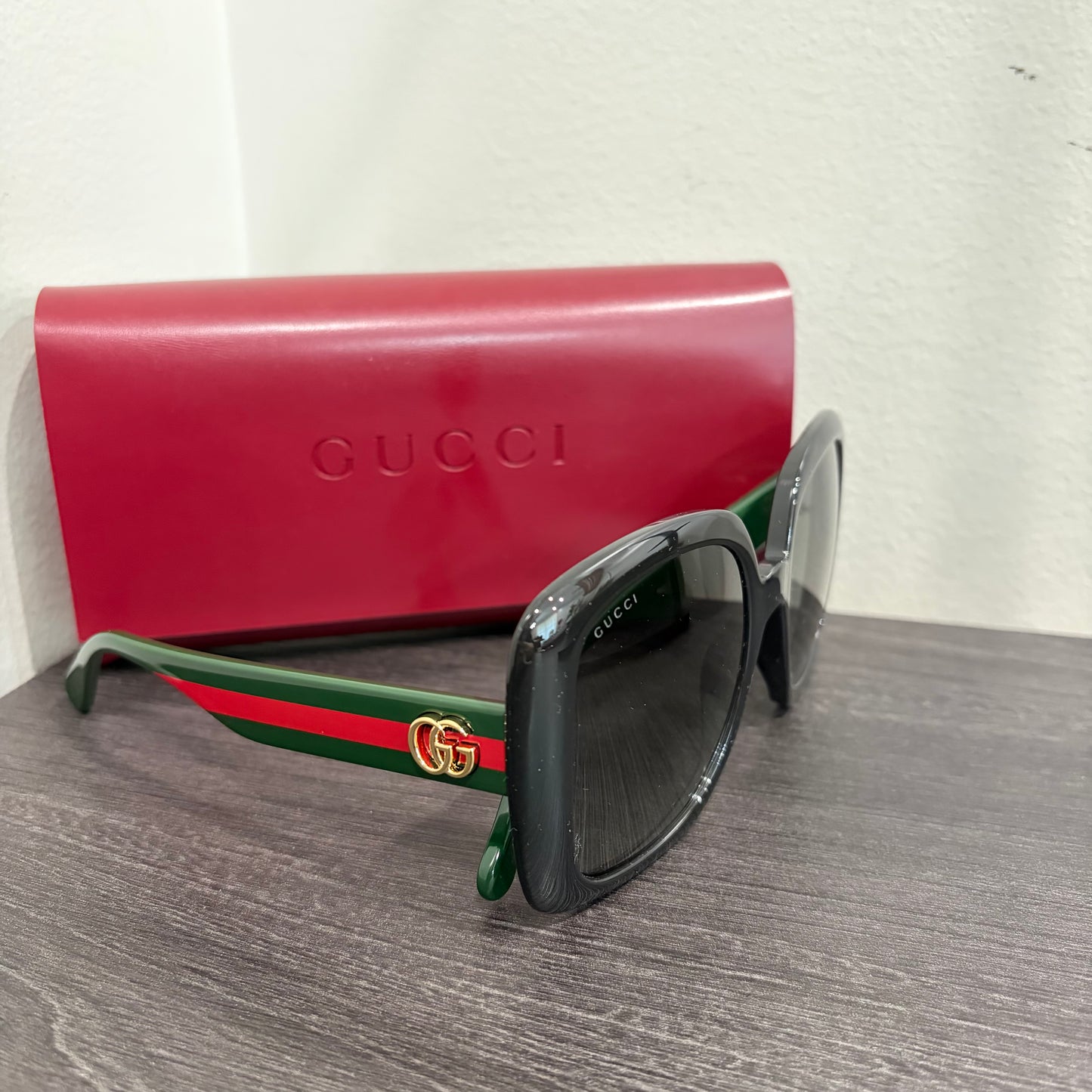 #8264 NEW Gucci Sunglasses MSRP$480
