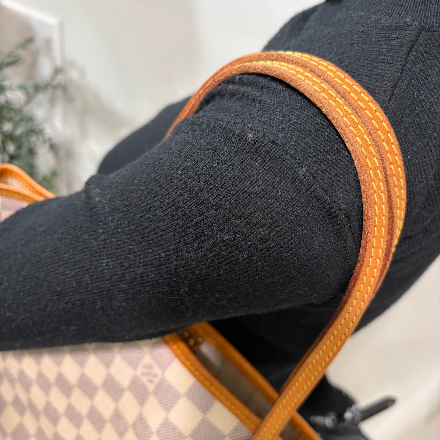 #8239 LOUIS VUITTON Damier Azur Neverfull PM