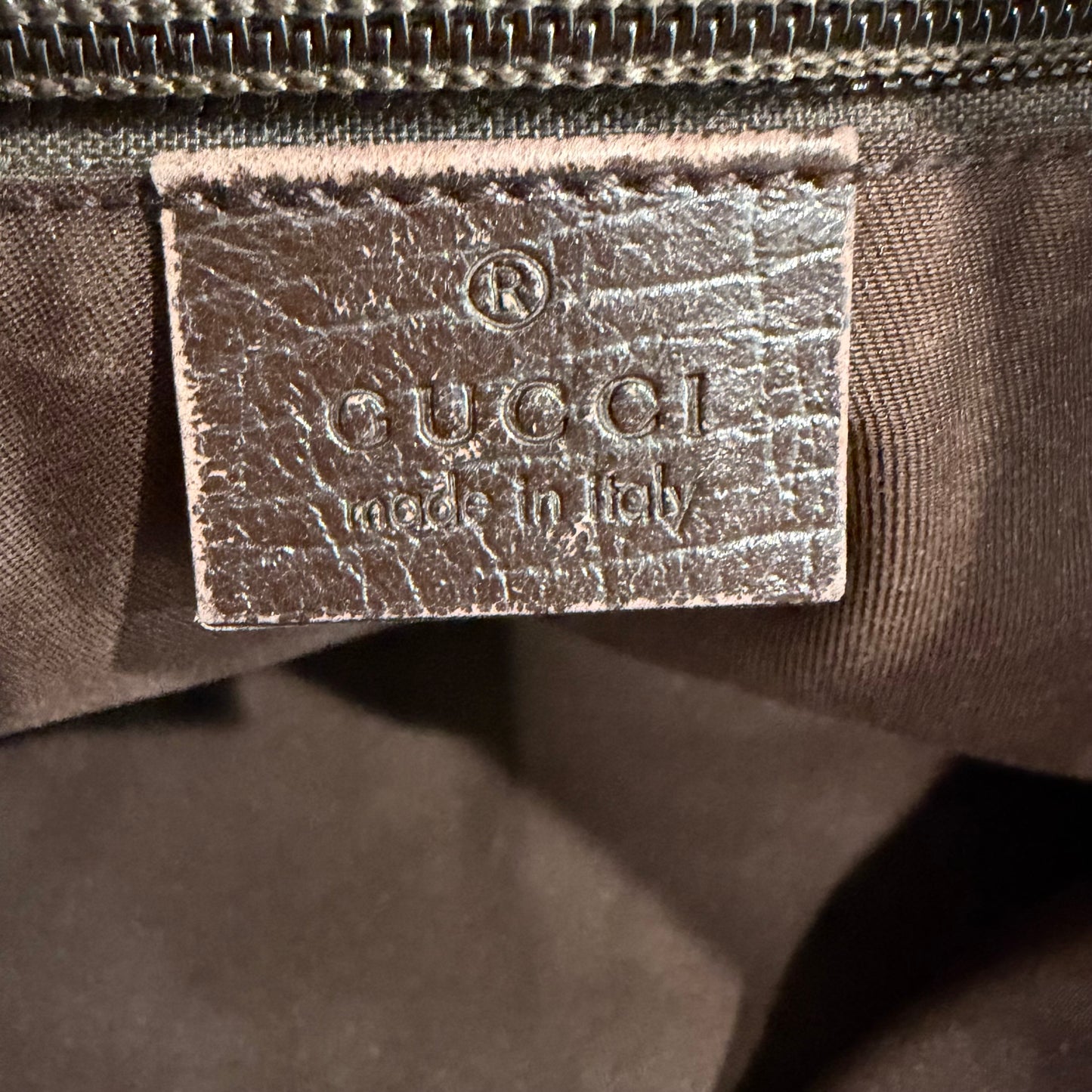 8915 GUCCI GG Tote
