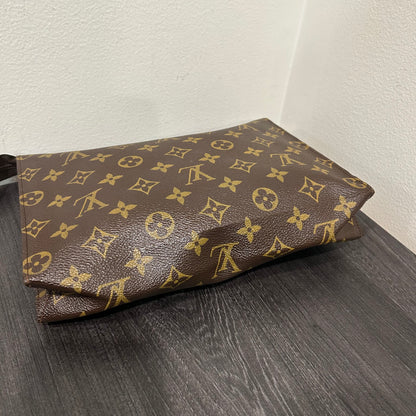 1071 LOUIS VUITTON Pouch