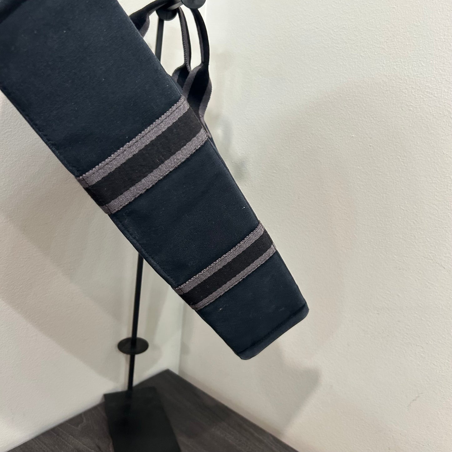 1067 HERMÈS Toile Fourre-Tout MM Tote Blue