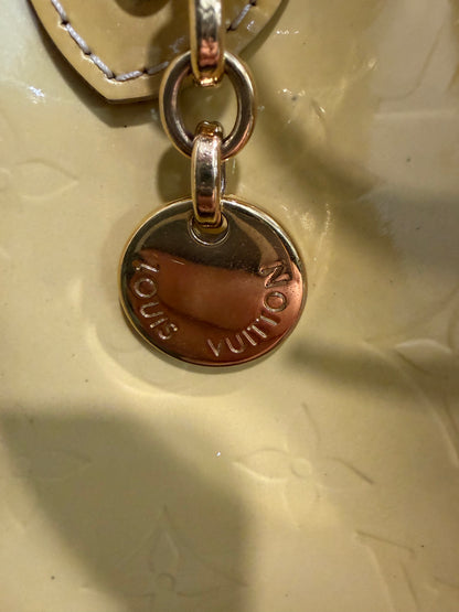 8857 LOUIS VUITTON Yellow Vernis Brea MM