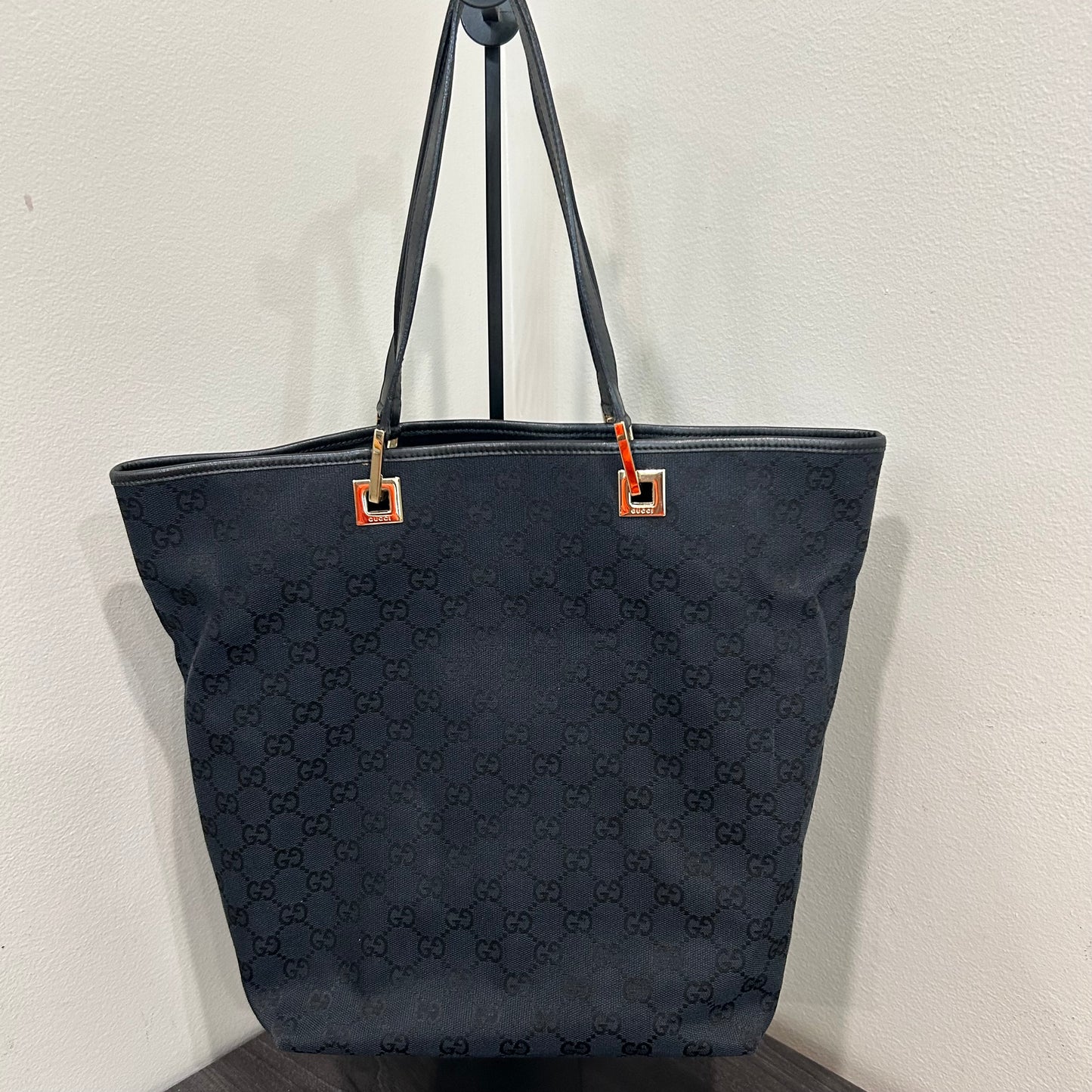 1062 GUCCI Canvas Bucket Tote