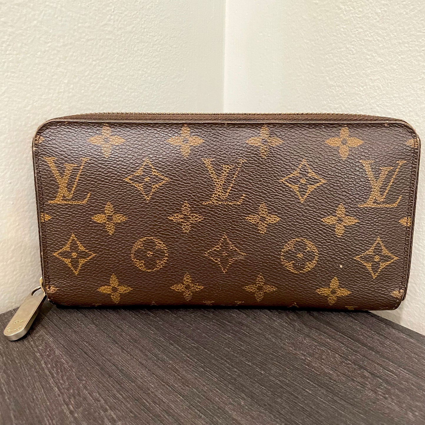 SOLD! Louis Vuitton Monogram Zippy Wallet