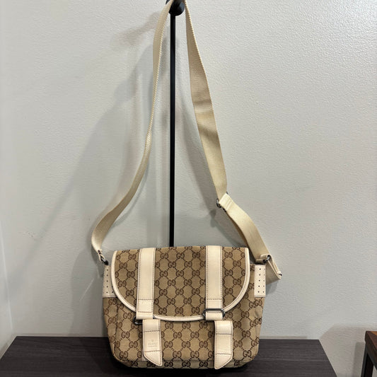 1112 GUCCI Large Messenger