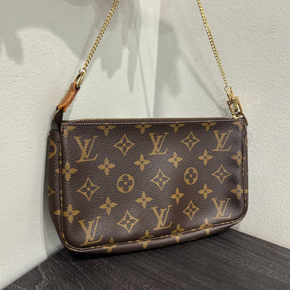 CLEARANCE #1009 LOUIS VUITTON Monogram Pochette