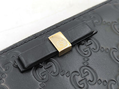 #3233 GUCCI Black Zip Wallet