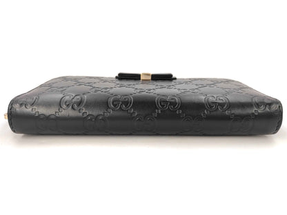 #3233 GUCCI Black Zip Wallet