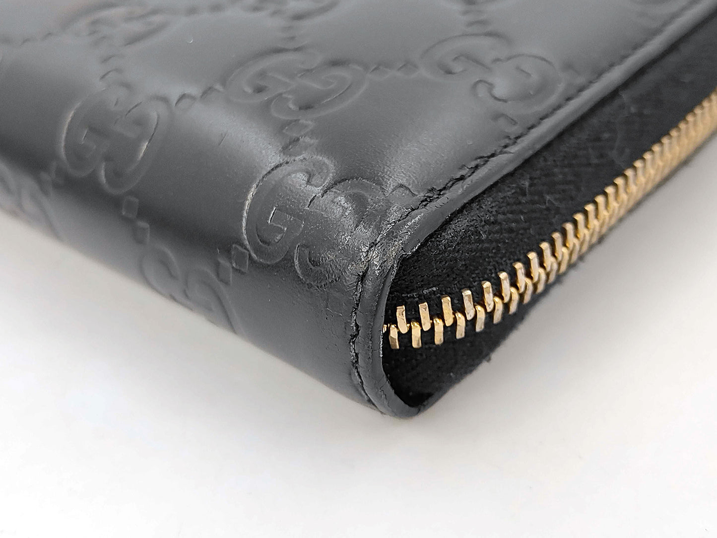 #3233 GUCCI Black Zip Wallet